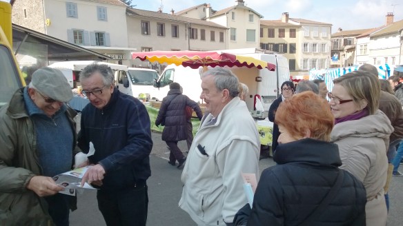 Si, si, le bus à 2 euros, il n'arrive pas à Clermont avant 9 h 40 !