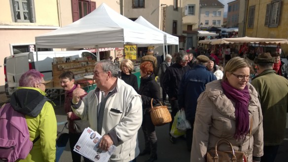 Aux abords de la mairie d'Ambert, effet de masse garantie.